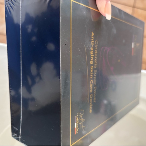 NEW Cinderella Super Power Anti-Aging Skincare Device BNIB/SEALED - Picture 8 of 16